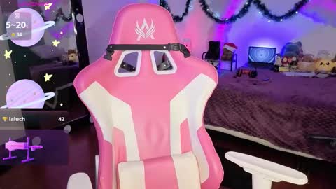   online show from December 19, 2025, 9:44 pm