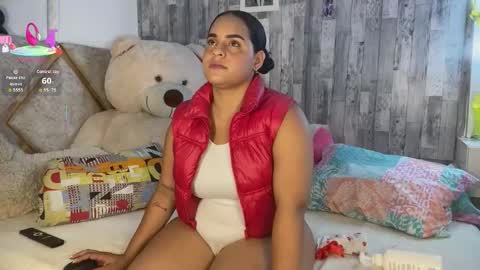 violetroussee online show from October 26, 2025, 12:33 pm