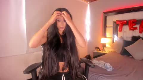 violetskinny online show from March 10, 2025, 7:07 pm