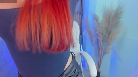 VioletSky  online show from April 19, 2026, 5:51 am