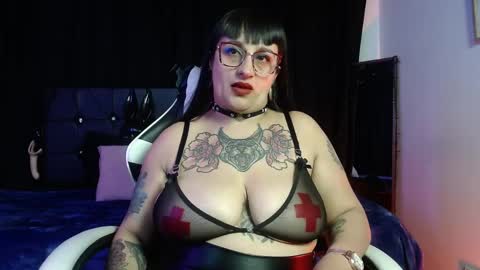 Snapshot of violett_8 chatting on April 11, 2026, 8:57 pm violett_8 online show from April 11, 2026, 8:57 pm