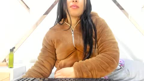 Snapshot of violett_bliss chatting on June 29, 2026, 10:15 am violett_bliss online show from June 29, 2026, 10:15 am