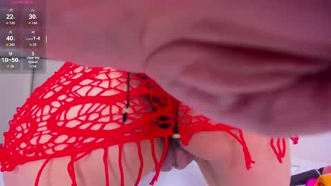 Violett  online show from April 1, 2026, 12:28 pm