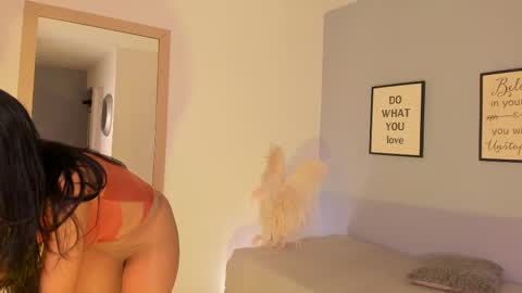 violetta_bold online show from March 7, 2025, 2:45 pm