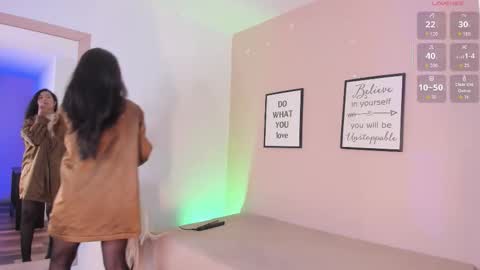 violetta_bold online show from December 15, 2025, 11:14 am