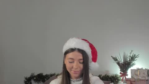 Snapshot of violetta_finch chatting on December 25, 2024, 8:29 am violetta_finch online show from December 25, 2024, 8:29 am