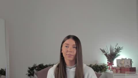 Snapshot of violetta_finch chatting on January 9, 2025, 8:13 am violetta_finch online show from January 9, 2025, 8:13 am