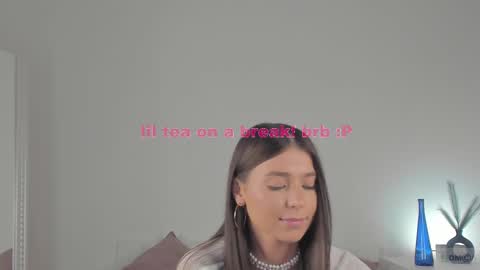 Snapshot of violetta_finch chatting on February 14, 2025, 1:18 pm violetta_finch online show from February 14, 2025, 1:18 pm