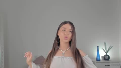 Snapshot of violetta_finch chatting on February 27, 2025, 4:32 pm violetta_finch online show from February 27, 2025, 4:32 pm