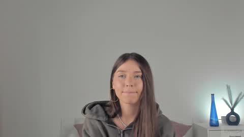Snapshot of violetta_finch chatting on March 1, 2025, 2:02 pm violetta_finch online show from March 1, 2025, 2:02 pm