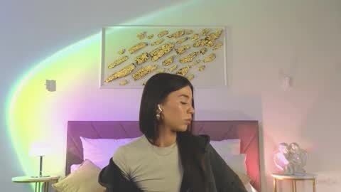 Snapshot of violetta_finch chatting on October 18, 2025, 10:27 am violetta_finch online show from October 18, 2025, 10:27 am