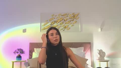 violetta_finch online show from March 27, 2026, 11:21 am