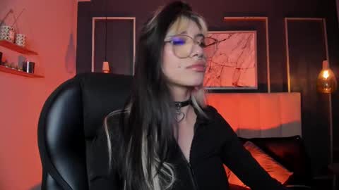 Snapshot of violetta_nur chatting on March 4, 2025, 3:55 am Violetta nur online show from March 4, 2025, 3:55 am