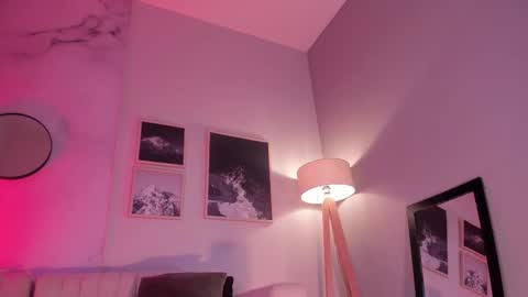 Violetta nur online show from January 8, 2026, 8:44 pm