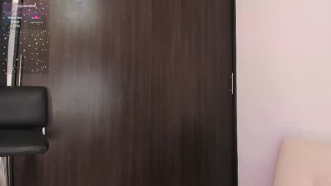 Snapshot of violetta_pretty chatting on May 6, 2026, 8:36 pm violetta_pretty online show from May 6, 2026, 8:36 pm