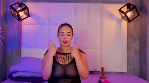 Snapshot of violetta_rose_ chatting on August 2, 2026, 11:36 pm violetta online show from August 2, 2026, 11:36 pm