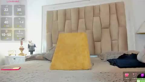 Princess Violet Valerious Follow me IGX violetvalerious online show from February 28, 2026, 3:46 pm