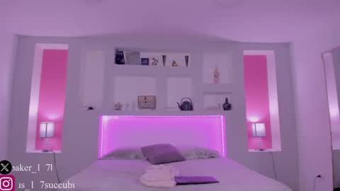 ViolettaBaker online show from February 26, 2025, 7:16 pm