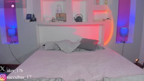 ViolettaBaker online show from October 9, 2025, 7:56 pm