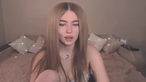 ViolettaOtis online show from February 3, 2025, 10:25 am