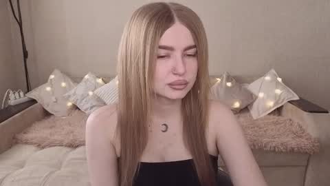 ViolettaOtis online show from January 18, 2026, 10:08 am