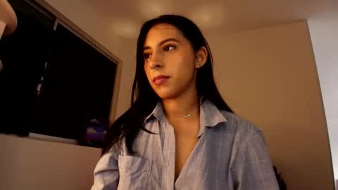 Snapshot of violettastars chatting on September 30, 2025, 11:26 am Violetta....Follow me in Twitter... online show from September 30, 2025, 11:26 am