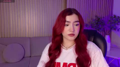 Violett Castel online show from February 26, 2026, 8:08 pm