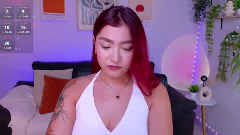 Violett Castel online show from June 3, 2026, 8:03 pm