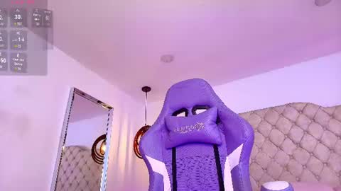 Snapshot of violettenoi chatting on July 3, 2026, 3:57 am violettenoi online show from July 3, 2026, 3:57 am