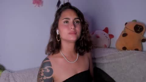 Violette  online show from September 24, 2025, 11:30 pm