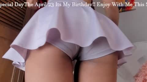 violetwinters_ online show from April 21, 2026, 3:46 am