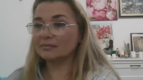 Vionerra online show from November 29, 2025, 2:42 pm