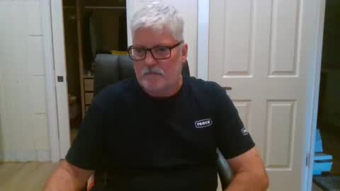 viper654321 online show from February 4, 2026, 7:58 am