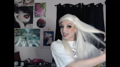 Snapshot of viperthedoll chatting on June 19, 2026, 3:33 am Viper online show from June 19, 2026, 3:33 am