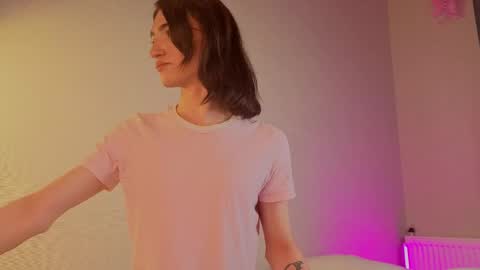 vitahoinss online show from April 7, 2026, 8:31 pm