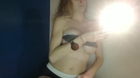 vitanibaby1 online show from January 13, 2025, 3:34 am