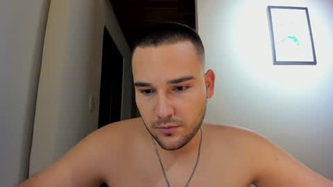 Snapshot of vito_ferrero chatting on January 14, 2025, 3:01 am Vito Ferrer online show from January 14, 2025, 3:01 am