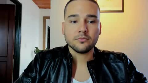 Snapshot of vito_ferrero chatting on January 16, 2025, 1:47 pm Vito Ferrer online show from January 16, 2025, 1:47 pm