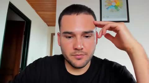 Snapshot of vito_ferrero chatting on January 26, 2025, 6:06 pm Vito Ferrer online show from January 26, 2025, 6:06 pm