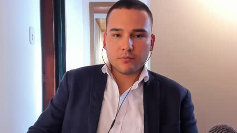 Snapshot of vito_ferrero chatting on February 5, 2025, 10:01 pm Vito Ferrer online show from February 5, 2025, 10:01 pm