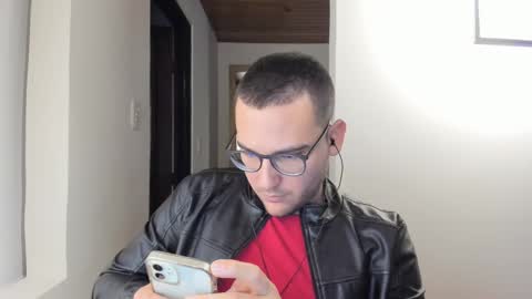 Snapshot of vito_ferrero chatting on February 8, 2025, 12:38 am Vito Ferrer online show from February 8, 2025, 12:38 am