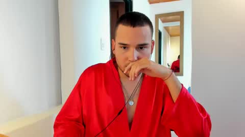 Snapshot of vito_ferrero chatting on February 9, 2025, 8:13 pm Vito Ferrer online show from February 9, 2025, 8:13 pm