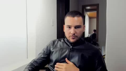 Snapshot of vito_ferrero chatting on February 22, 2025, 1:55 am Vito Ferrer online show from February 22, 2025, 1:55 am