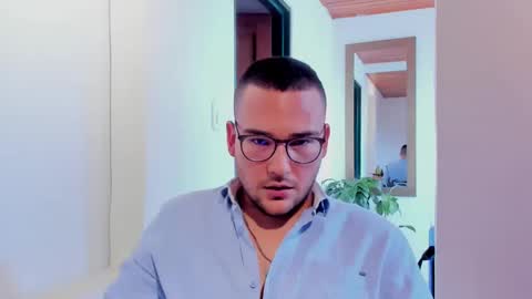 Snapshot of vito_ferrero chatting on March 4, 2025, 3:15 pm Vito Ferrer online show from March 4, 2025, 3:15 pm