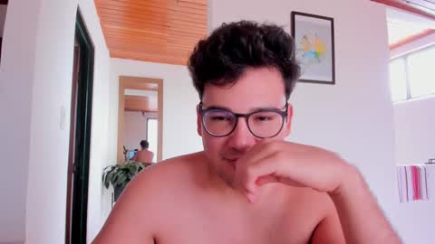 Snapshot of vito_ferrero chatting on September 10, 2025, 5:57 pm Vito Ferrer online show from September 10, 2025, 5:57 pm