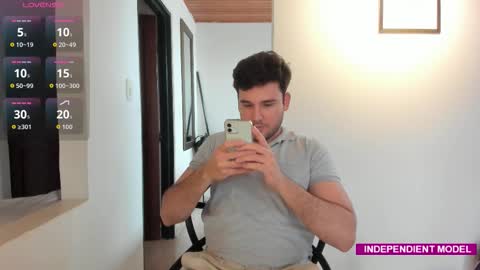 Snapshot of vito_ferrero chatting on September 18, 2025, 7:16 pm Vito Ferrer online show from September 18, 2025, 7:16 pm