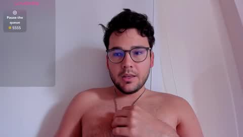 Snapshot of vito_ferrero chatting on September 21, 2025, 12:18 pm Vito Ferrer online show from September 21, 2025, 12:18 pm