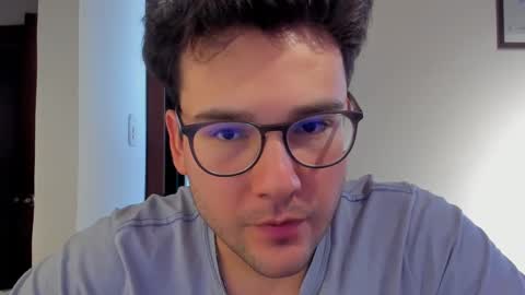 Snapshot of vito_ferrero chatting on September 23, 2025, 9:18 pm Vito Ferrer online show from September 23, 2025, 9:18 pm