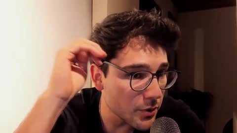 Snapshot of vito_ferrero chatting on September 24, 2025, 11:52 pm Vito Ferrer online show from September 24, 2025, 11:52 pm