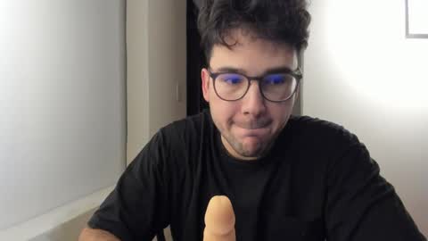 Snapshot of vito_ferrero chatting on October 14, 2025, 2:23 am Vito Ferrer online show from October 14, 2025, 2:23 am